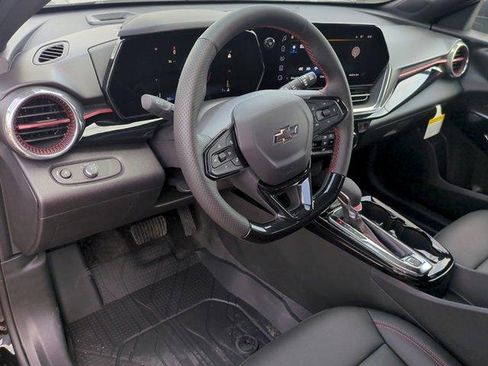 New 2026 Chevrolet Trax RS w/ Sunroof Package FWD image 10