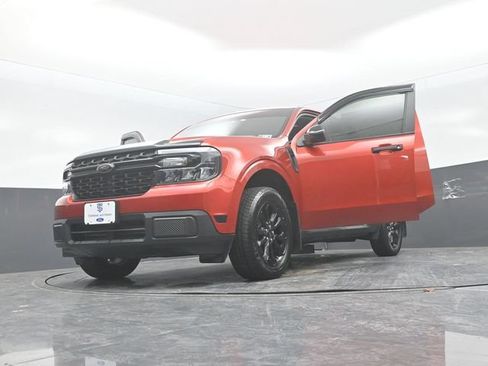 Certified 2024 Ford Maverick XLT w/ XLT Luxury Package AWD/4WD image 30
