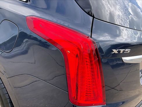 Used 2019 Cadillac XT5 Luxury FWD image 57