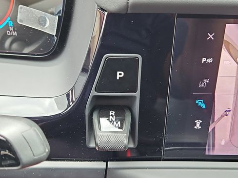Certified 2025 Porsche Panamera 4 AWD/4WD image 32