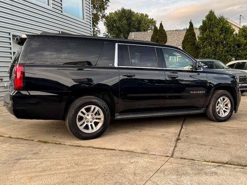 Used 2018 Chevrolet Suburban LT AWD/4WD image 2