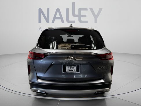 Used 2020 INFINITI QX50 Luxe w/ Navigation Package FWD image 4