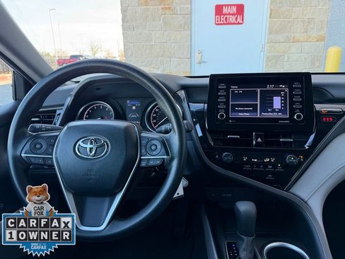 Used 2024 Toyota Camry LE image 3