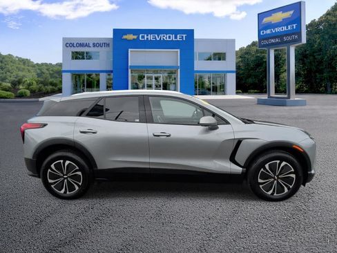 Used 2025 Chevrolet Blazer EV LT AWD/4WD image 7