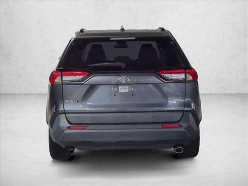Used 2019 Toyota RAV4 XLE w/ Convenience Package FWD image 6