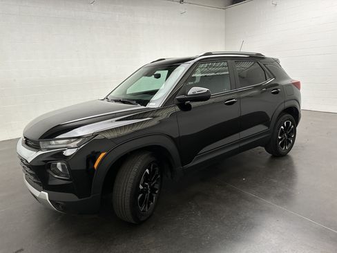 Used 2023 Chevrolet TrailBlazer LT AWD/4WD image 4