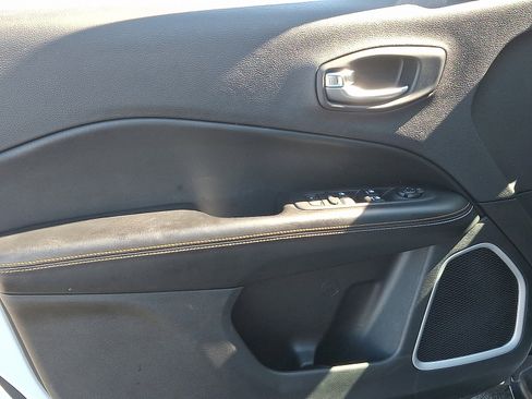 Used 2019 Jeep Compass Sport image 12