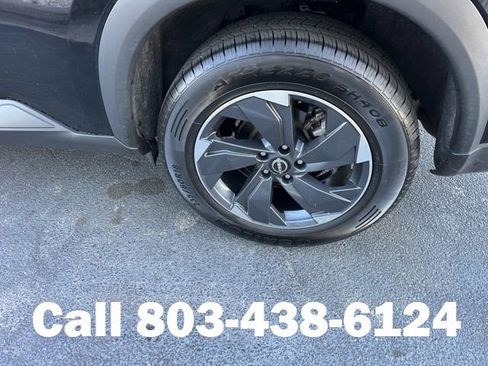 Used 2024 Nissan Rogue SV image 29