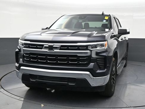 Used 2023 Chevrolet Silverado 1500 LT w/ Protection Package RWD image 8