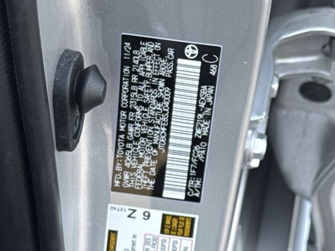 Used 2025 Toyota Corolla SE FWD image 28