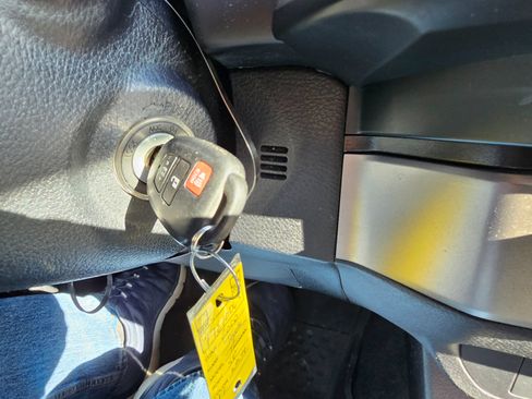 Used 2020 Toyota Tacoma TRD Off-Road image 37