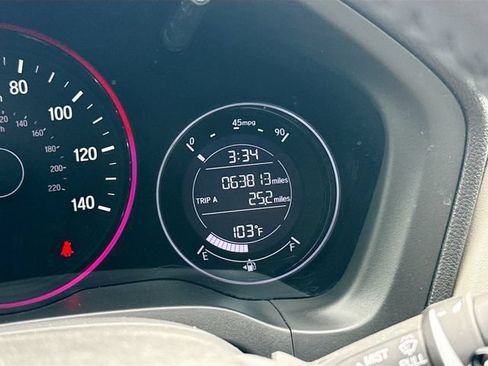 Used 2018 Honda HR-V EX-L image 16
