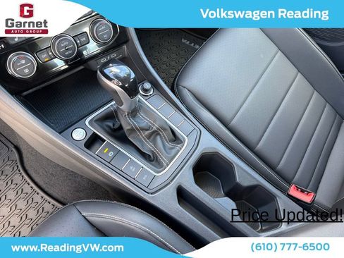 Certified 2023 Volkswagen Jetta SE FWD image 24