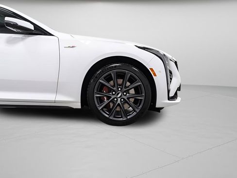 Used 2025 Cadillac CT5 V w/ Platinum Package AWD/4WD image 7