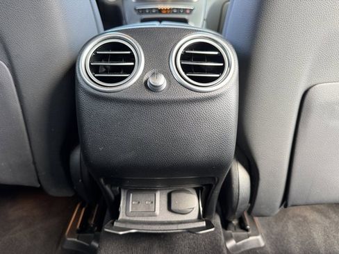 Used 2022 Mercedes-Benz GLC 300 image 9