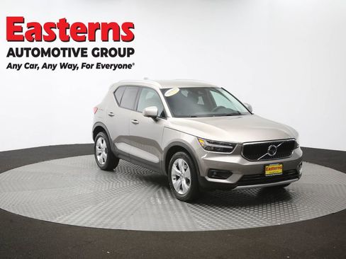 Used 2022 Volvo XC40 T4 Momentum FWD image 51