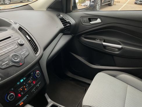 Used 2018 Ford Escape SE image 35