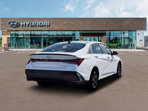 New 2026 Hyundai Elantra Sport image 7