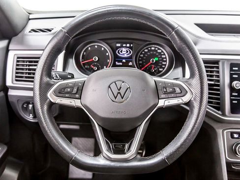 Used 2021 Volkswagen Atlas Cross Sport SE image 22