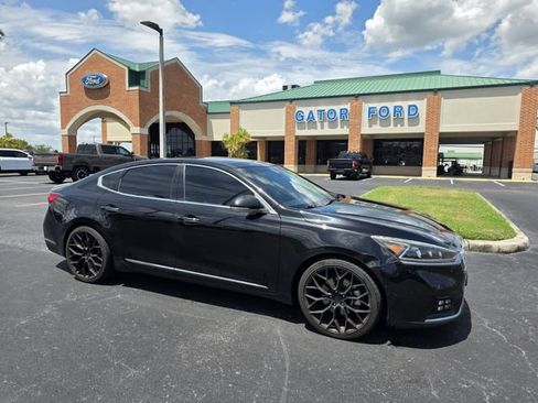 Used 2017 Kia Cadenza Limited FWD image 2