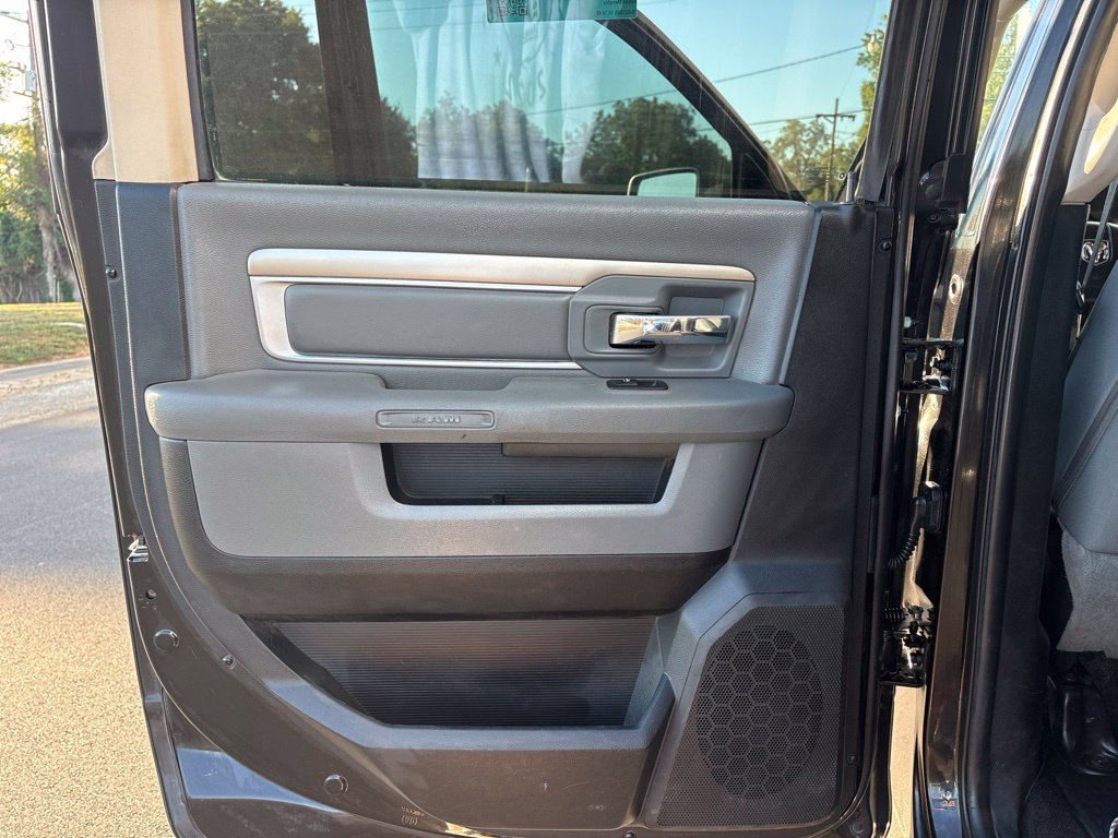 Used 2015 RAM 2500 SLT AWD/4WD image 21