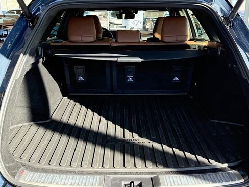 Used 2026 Toyota Crown Signia Limited w/ Advanced Technology Package image 7