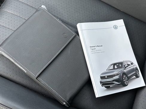 Used 2023 Volkswagen Tiguan SE w/ Panoramic Sunroof Package image 44