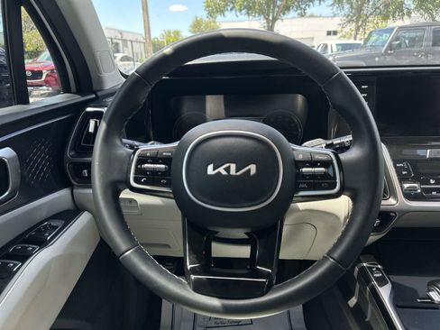 Used 2022 Kia Sorento S FWD image 20