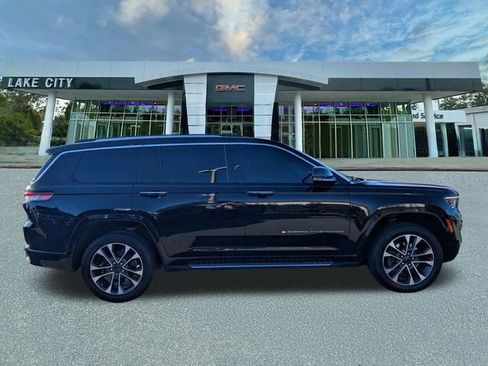 Used 2021 Jeep Grand Cherokee L Overland image 2