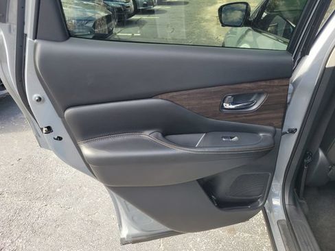 Used 2023 Nissan Murano Platinum w/ Cargo Package FWD image 15