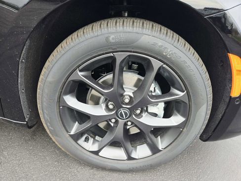 New 2026 Chrysler Pacifica Limited image 19