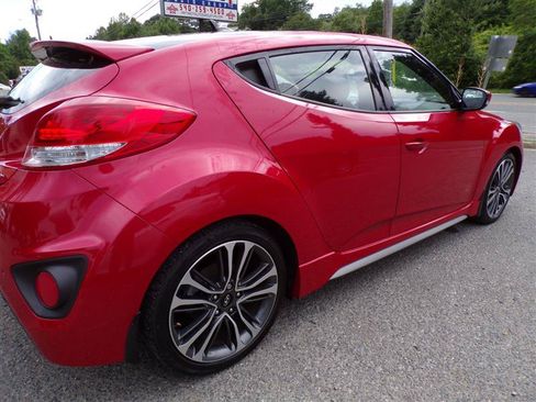 Used 2016 Hyundai Veloster Turbo w/ Option Group 04 FWD image 10