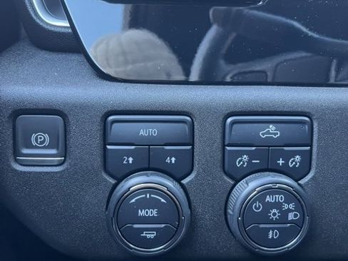 Used 2023 Chevrolet Silverado 1500 RST image 28