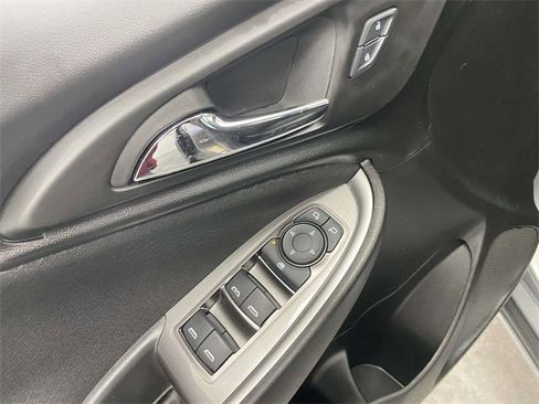 Used 2025 Chevrolet Malibu LT image 20