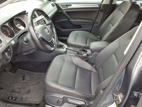 Used 2015 Volkswagen Golf TDI S image 5