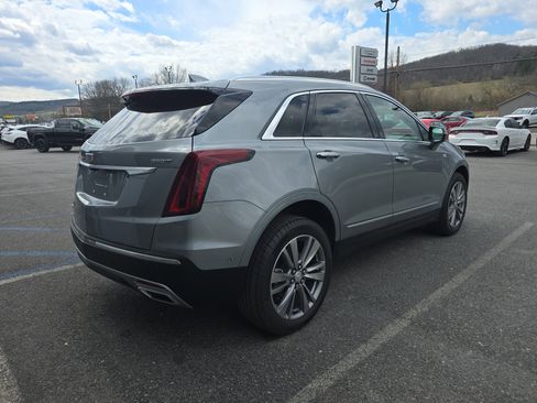Used 2025 Cadillac XT5 Premium Luxury w/ Technology Package AWD/4WD image 3