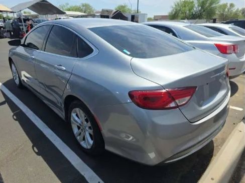 Used 2015 Chrysler 200 Limited FWD image 3