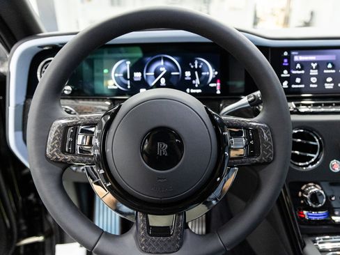 New 2026 Rolls-Royce Cullinan Black Badge image 47