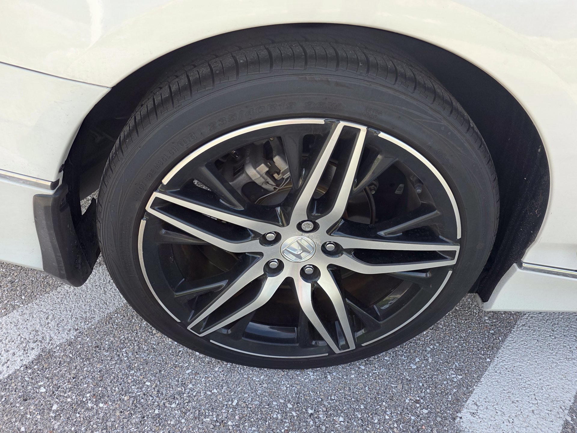 Used 2021 Honda Accord Touring image 11