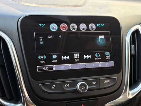 Used 2018 Chevrolet Equinox Premier FWD image 21