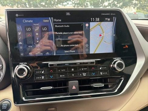 Used 2020 Toyota Highlander Platinum image 27
