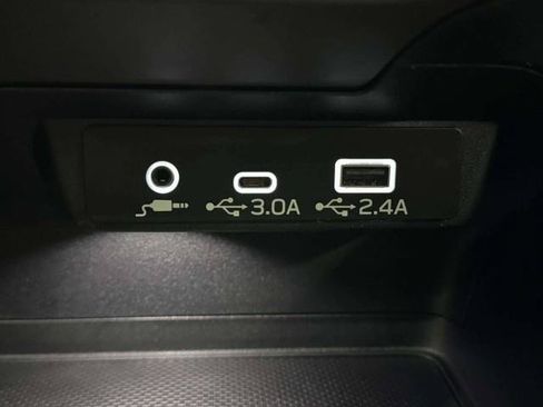 Used 2024 Subaru Crosstrek 2.0i Premium AWD/4WD image 27