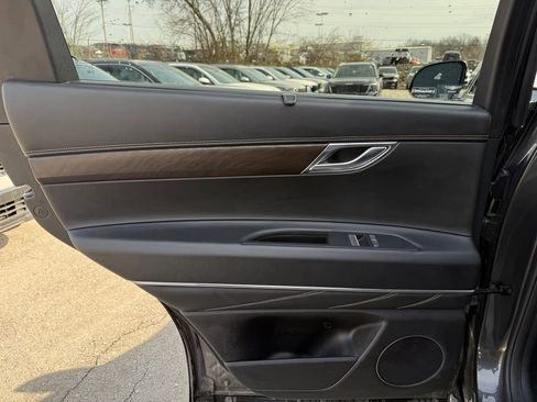 Used 2024 Genesis GV80 2.5T image 8