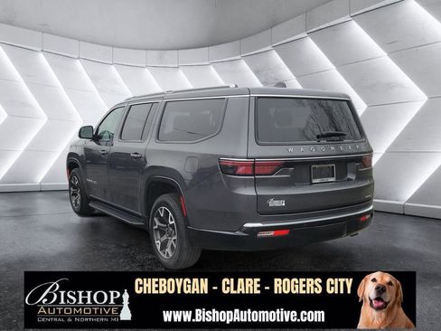 Used 2024 Jeep Wagoneer L Series III w/ Flexible Seating Group image 16