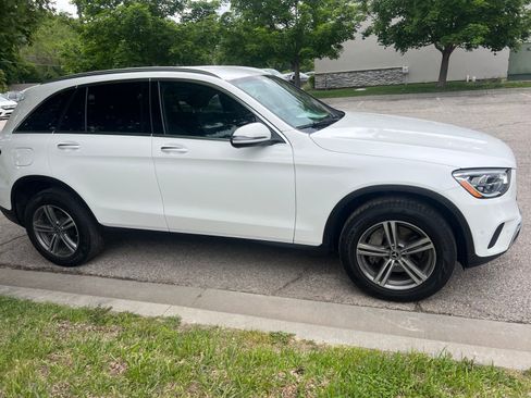 Used 2021 Mercedes-Benz GLC 300 image 3