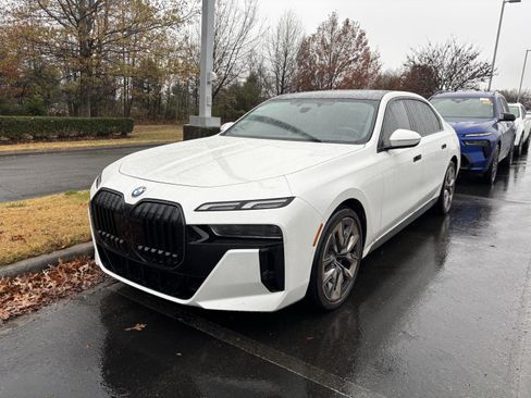 Certified 2025 BMW 740i image 12