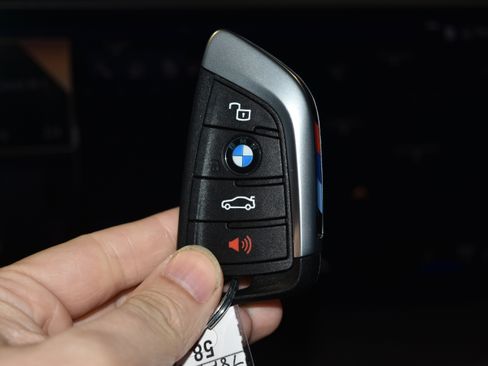 New 2026 BMW 330i xDrive Sedan w/ M Sport Package image 17