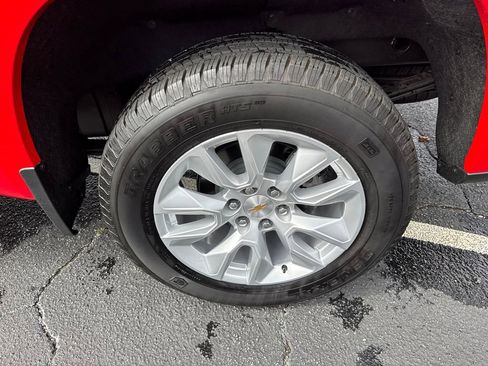 Used 2025 Chevrolet Silverado 1500 Custom image 20