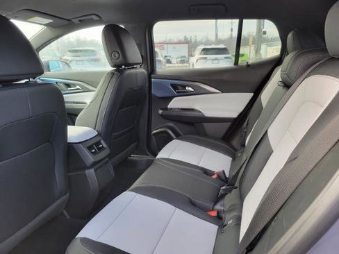 New 2026 Chevrolet Equinox EV LT image 21