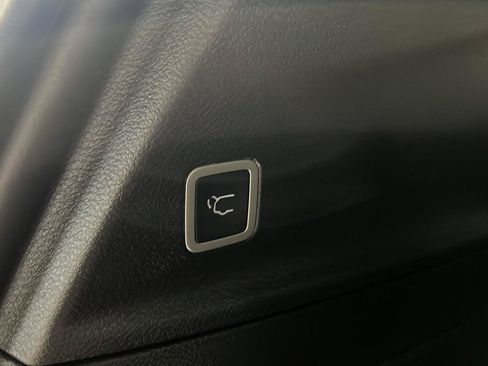 New 2026 Chrysler Pacifica Select FWD image 48